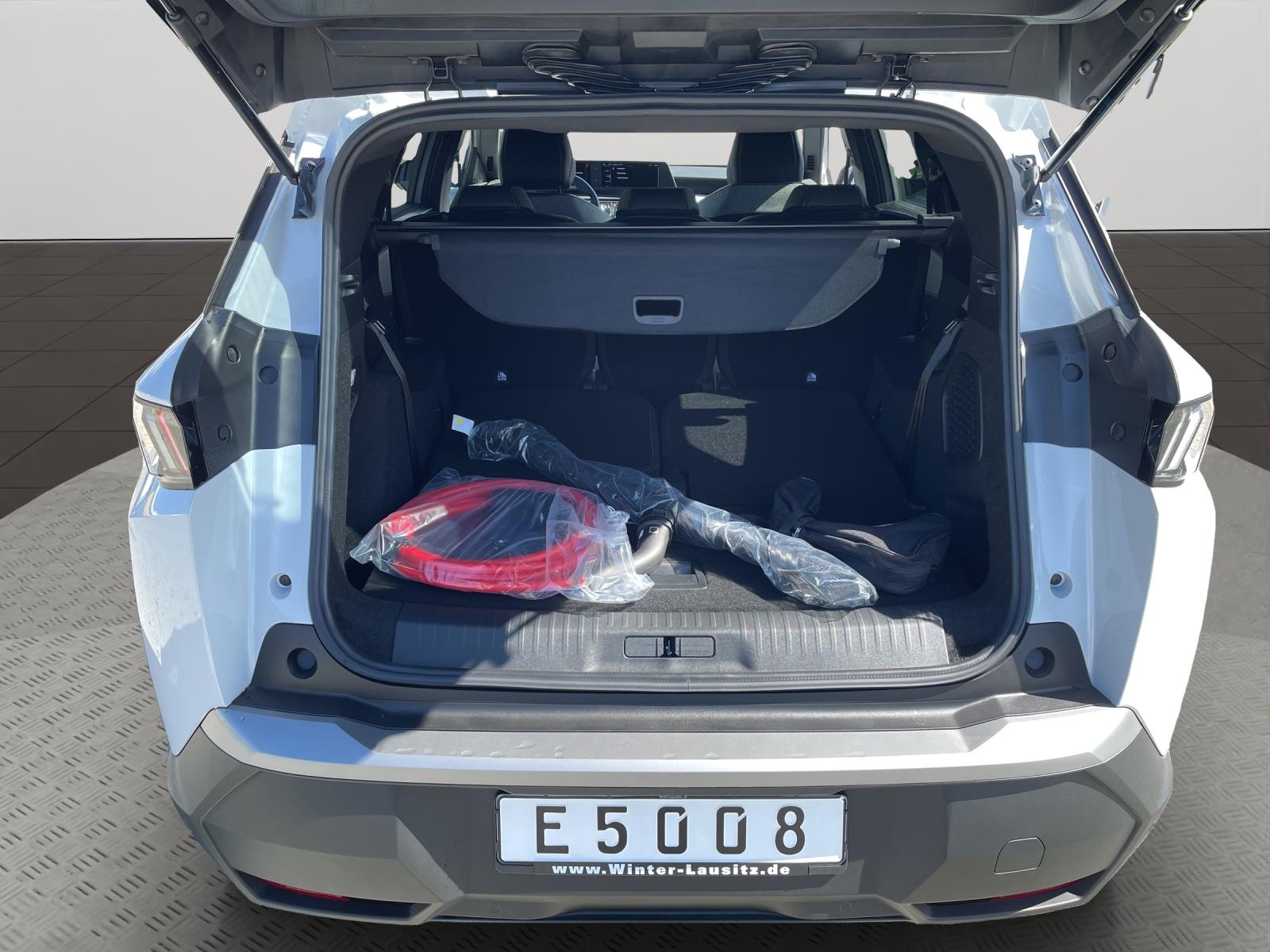 Bild 12 von PEUGEOT 5008 Elektromotor 210 Allure AHZV/LED/7-Sitzer/D