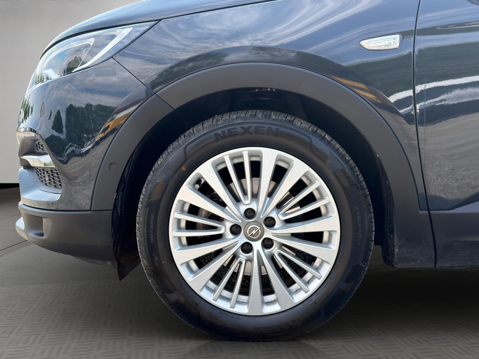 Bild 2 von OPEL Grandland X 1.2 Turbo Business Edition 360°Kamer