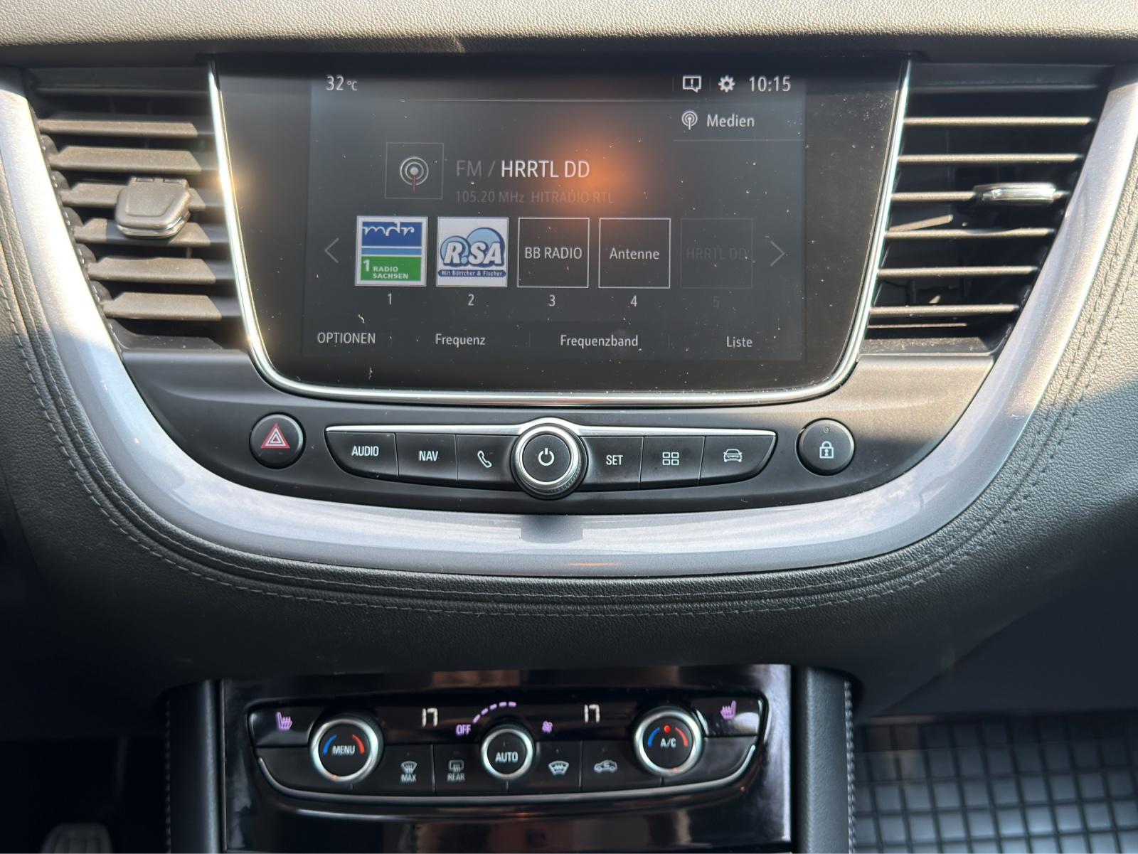 Bild 15 von OPEL Grandland X 1.2 Turbo Business Edition 360°Kamer