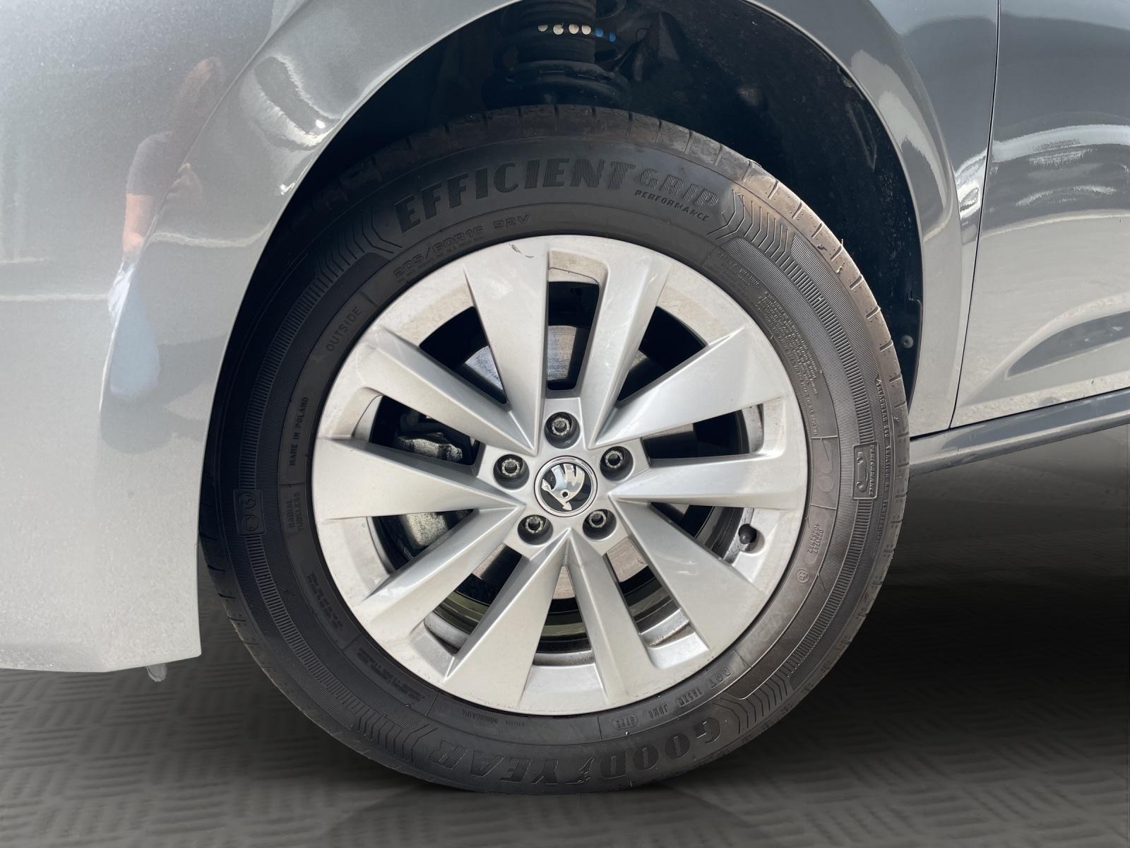 Bild 2 von SKODA Kamiq 1.0 TSI Ambition/LED/SHZ/KAMERA
