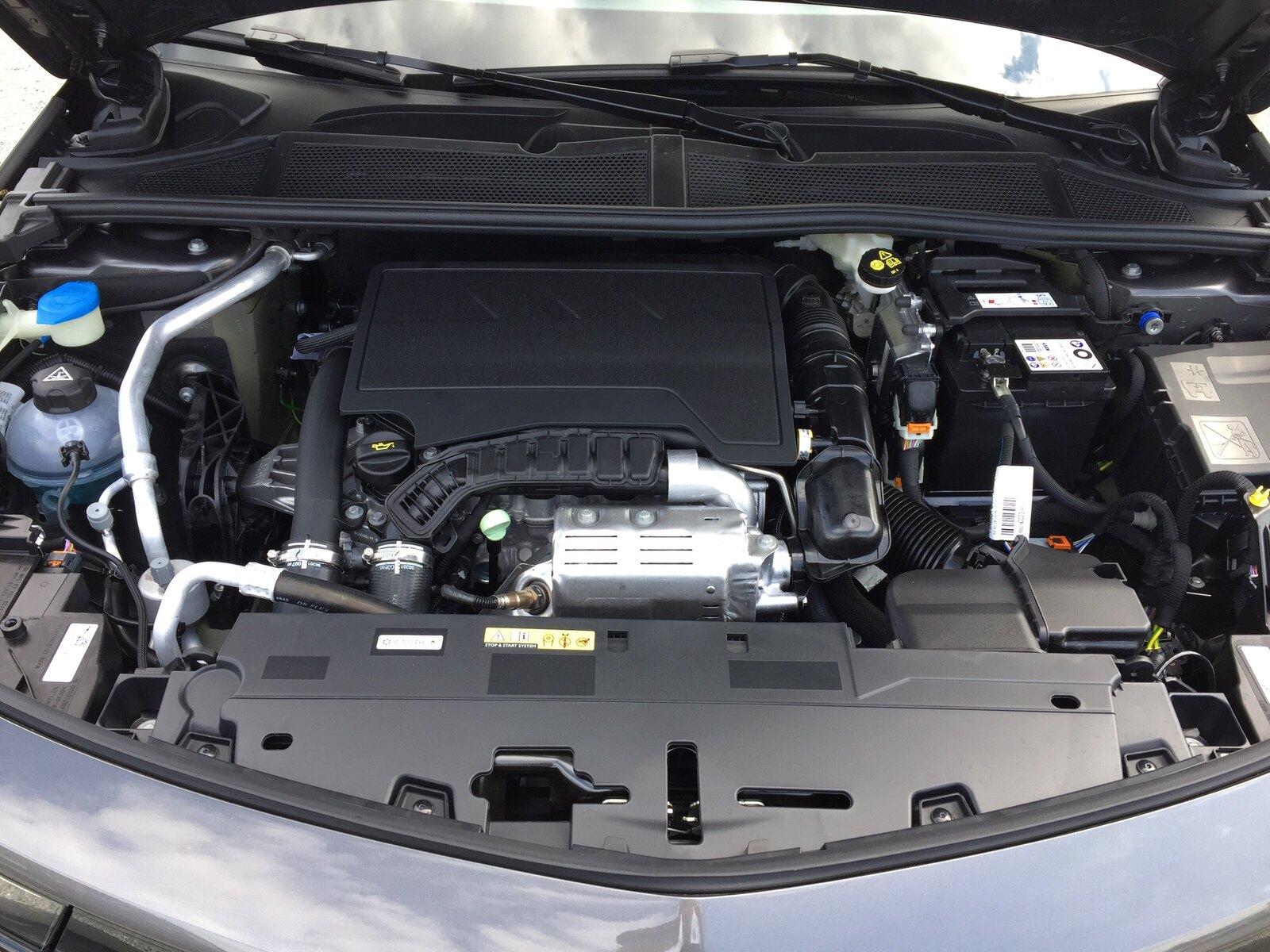 Bild 3 von OPEL Astra 1.2 AT Elegance LED/NAVI/KAMERA/DAB