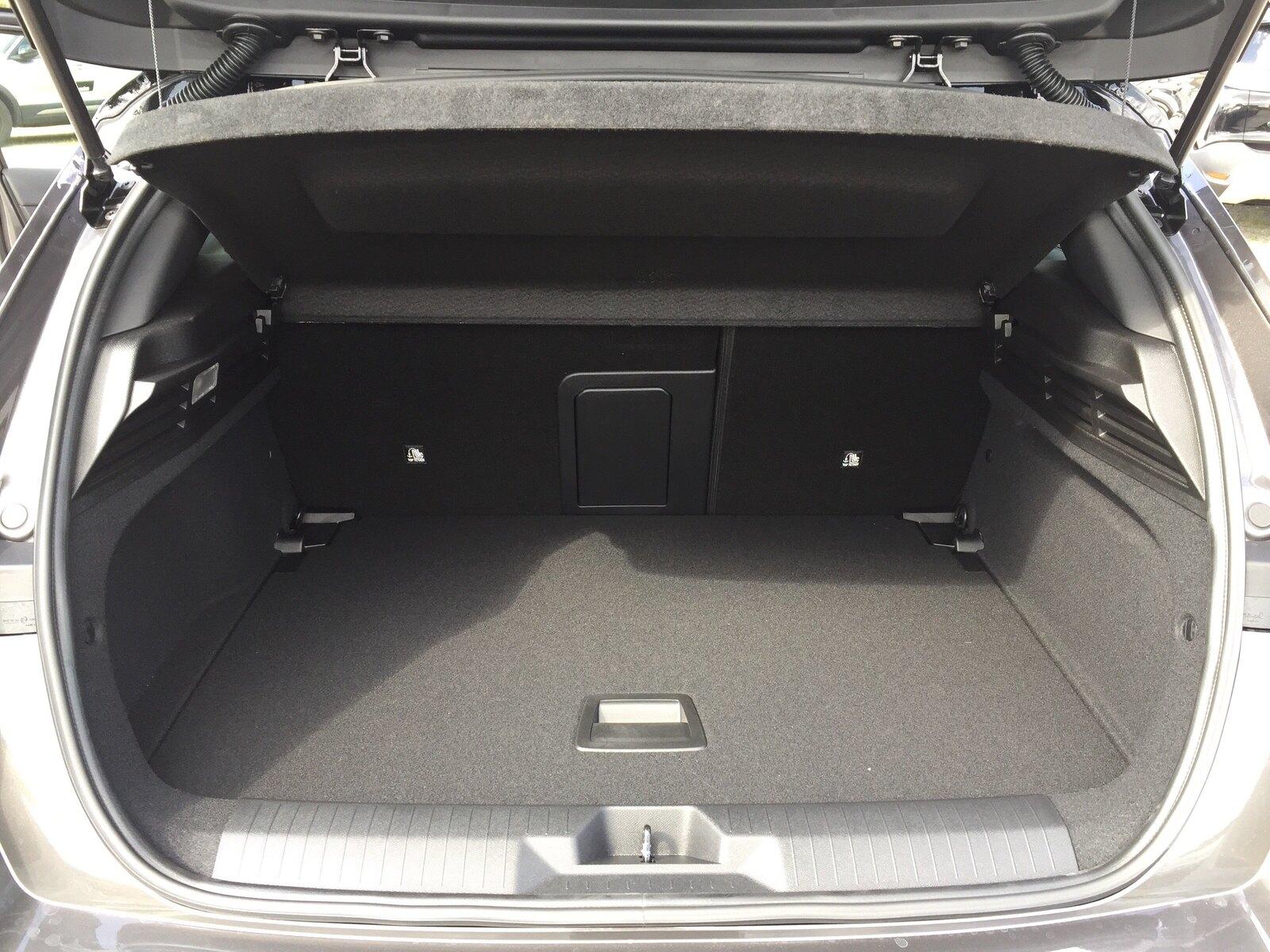 Bild 4 von OPEL Astra 1.2 AT Elegance LED/NAVI/KAMERA/DAB