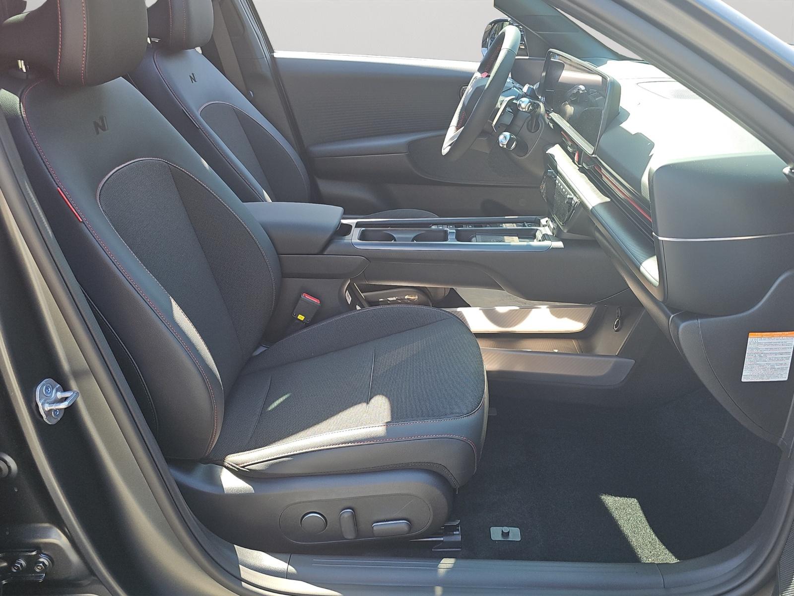 Bild 10 von HYUNDAI IONIQ 6 FL 84KWH Allrad N-Line/PANO