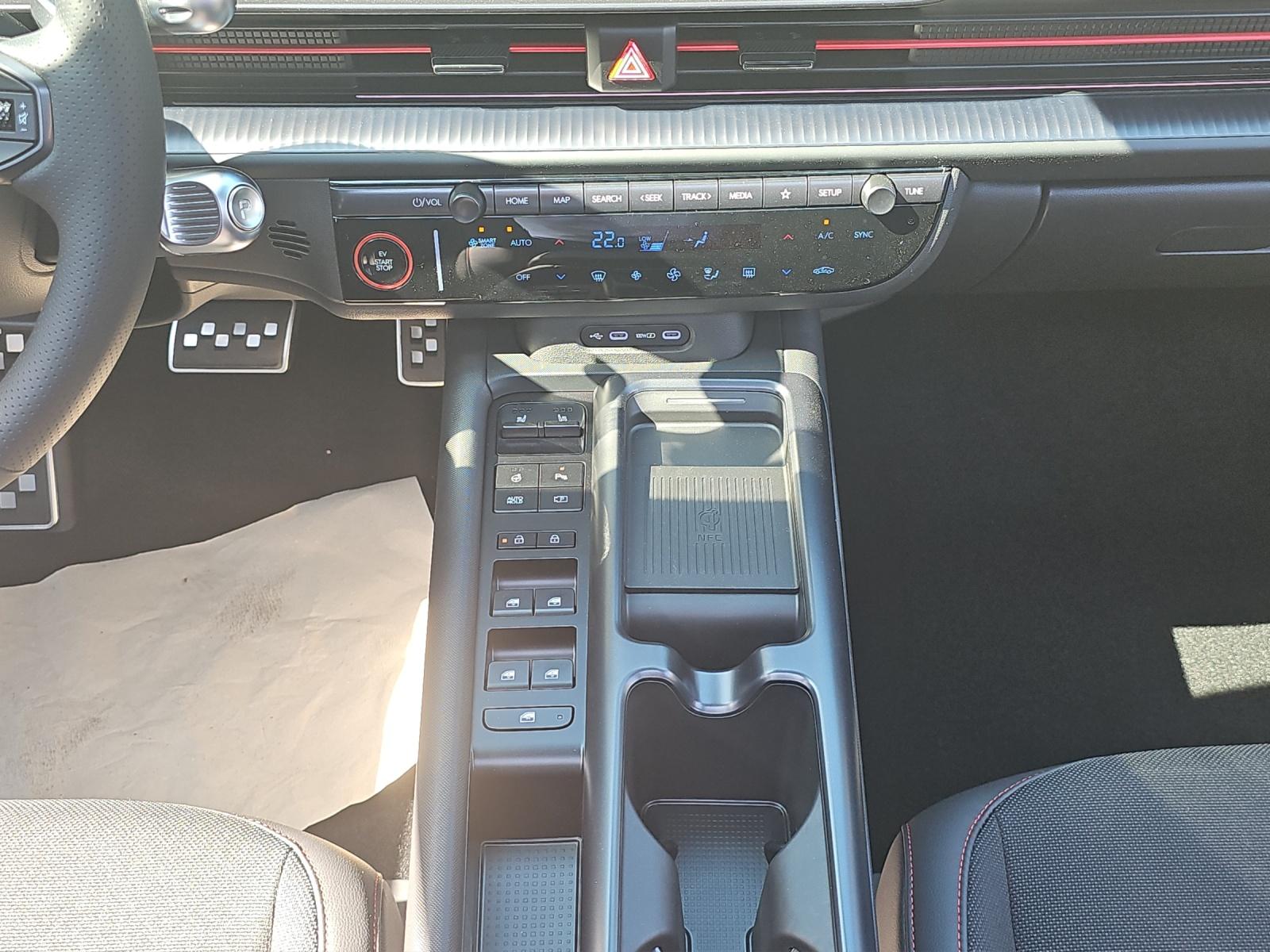 Bild 16 von HYUNDAI IONIQ 6 FL 84KWH Allrad N-Line/PANO