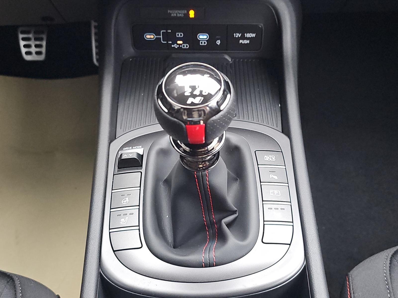 Bild 16 von HYUNDAI Kona 1.6T-GDi 6-MT N-Line/LED/NAVI