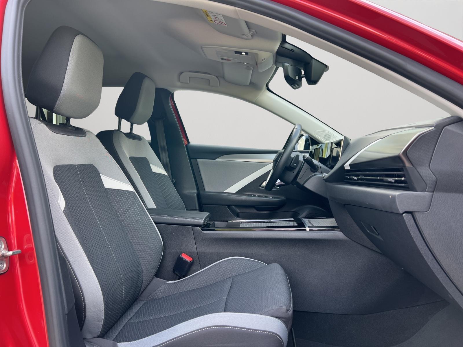 Bild 10 von OPEL Astra 5-Türer PHEV 133kW (180PS), Edition