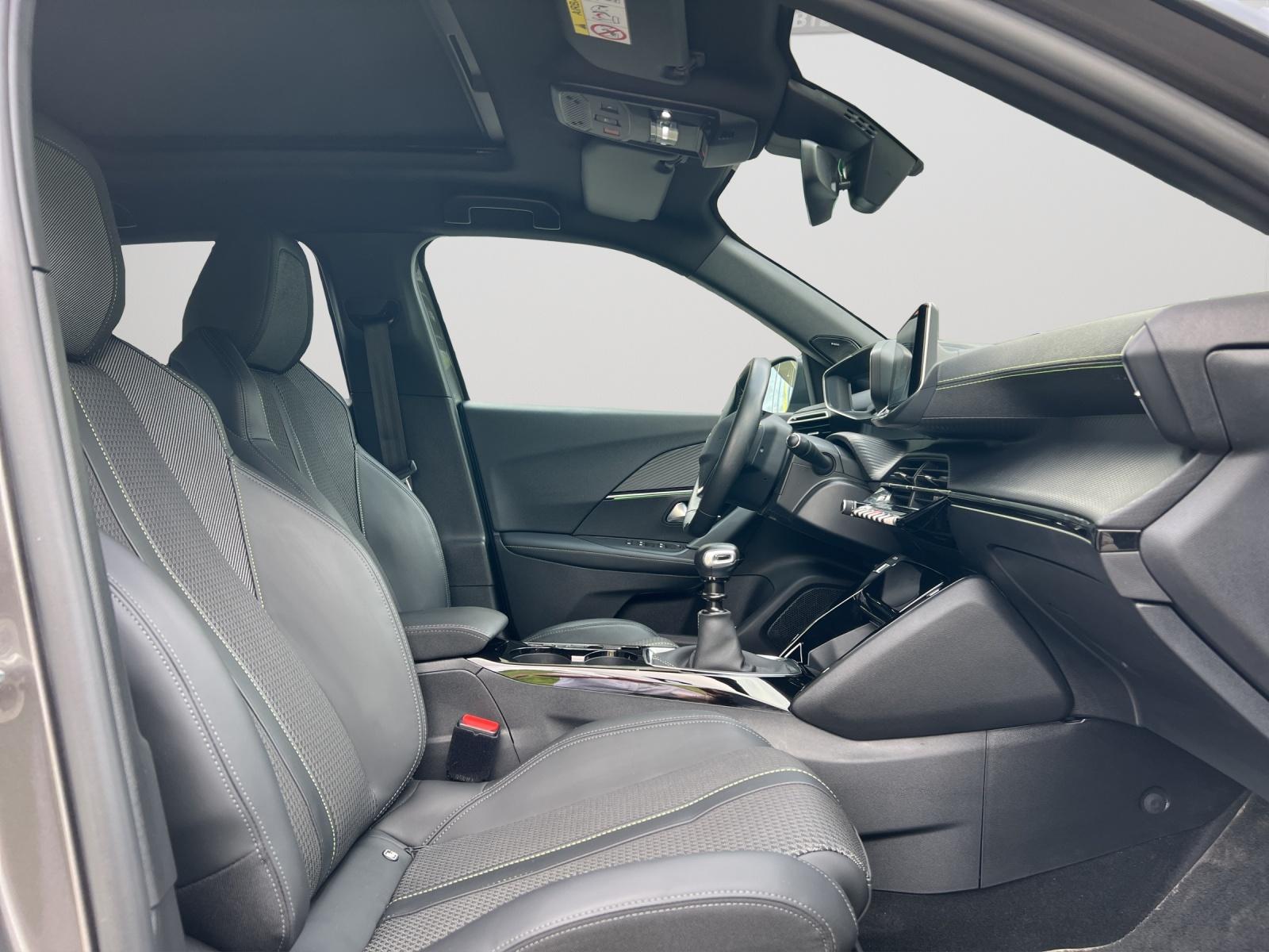 Bild 10 von PEUGEOT 2008 1.2 PureTech GT