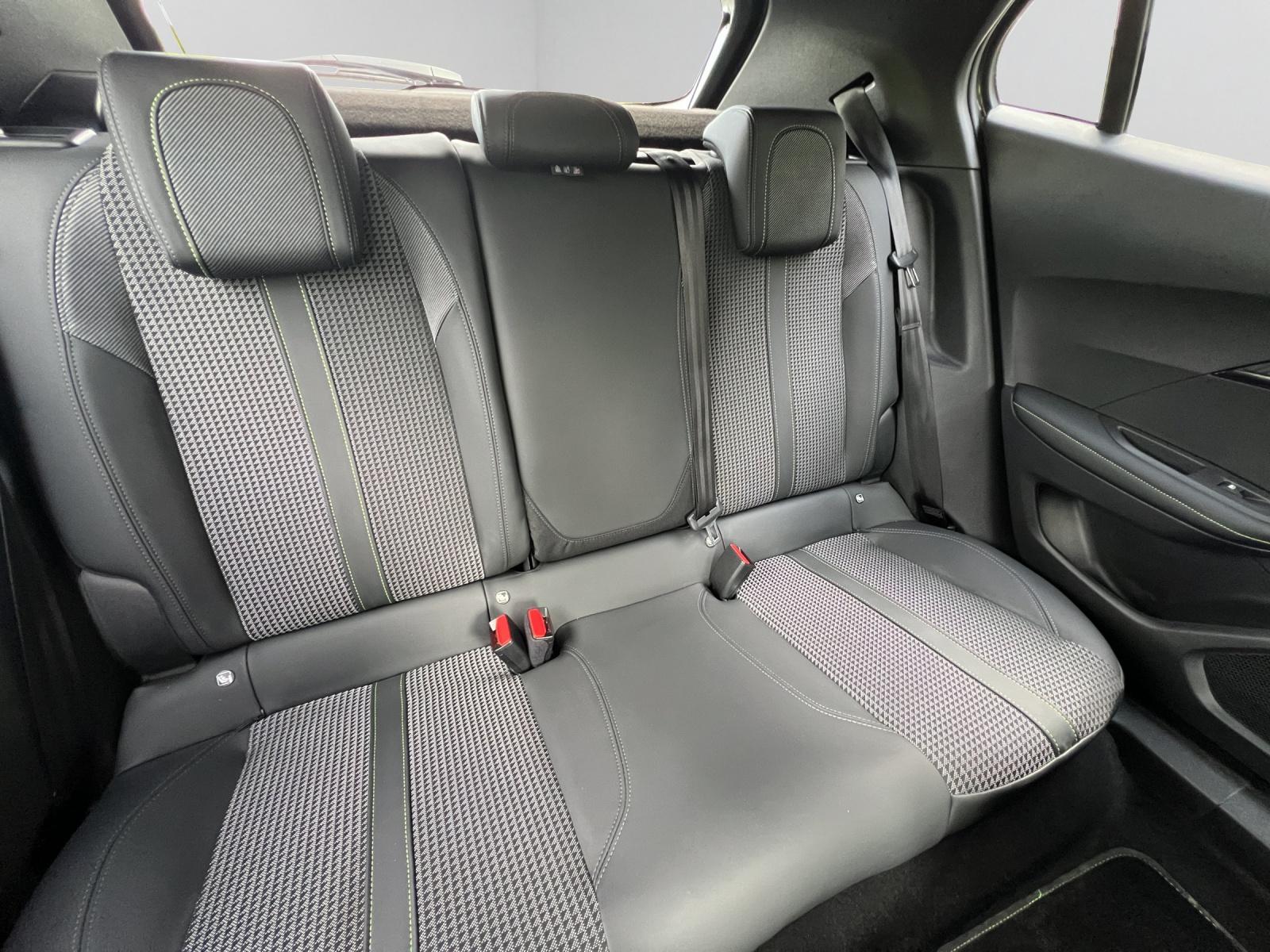 Bild 11 von PEUGEOT 2008 1.2 PureTech GT