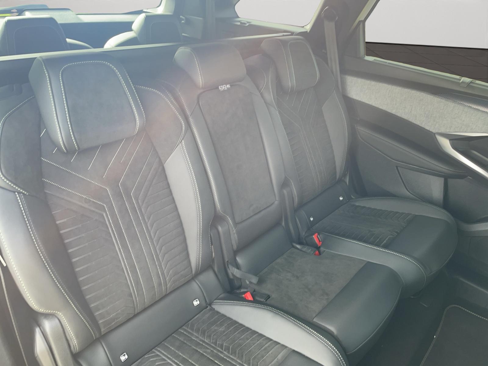 Bild 11 von PEUGEOT 5008 1.2 Hybrid 136 GT 1.2 Turbo 48V Hybrid 136