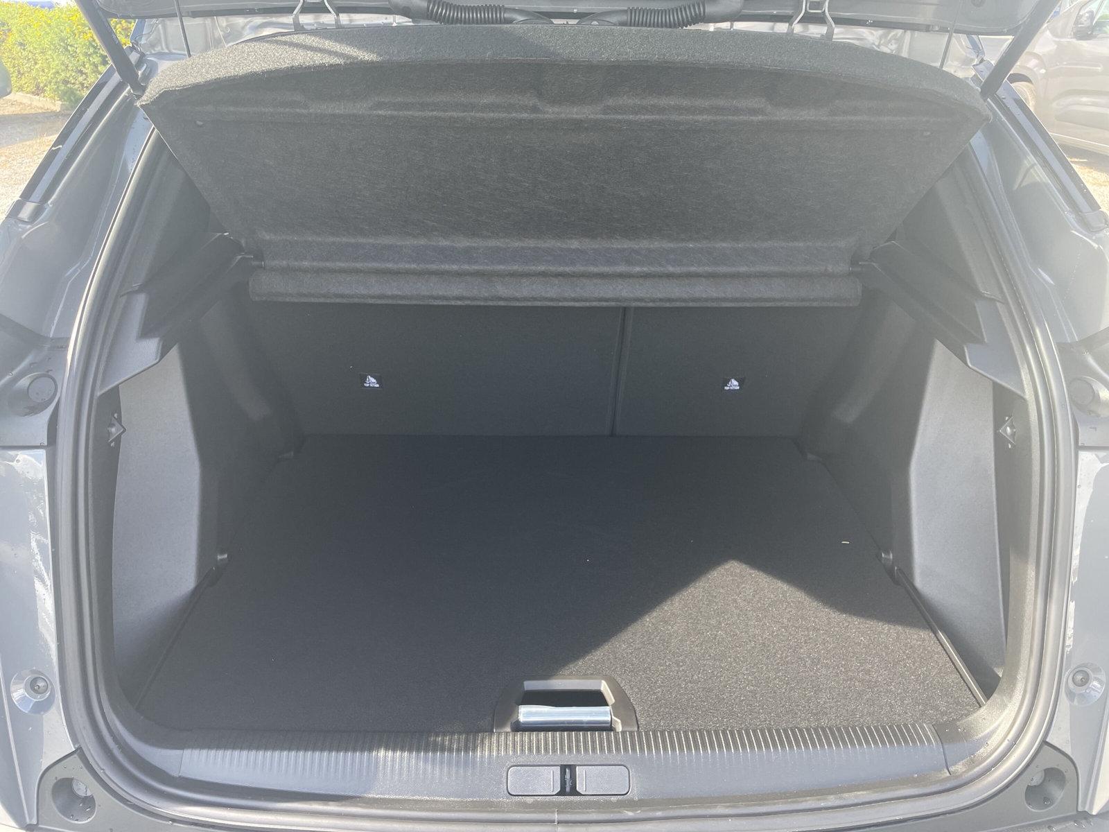 Bild 3 von PEUGEOT E-2008 GT NEUES MODELL LED/NAVI/KAMERA/SHZ
