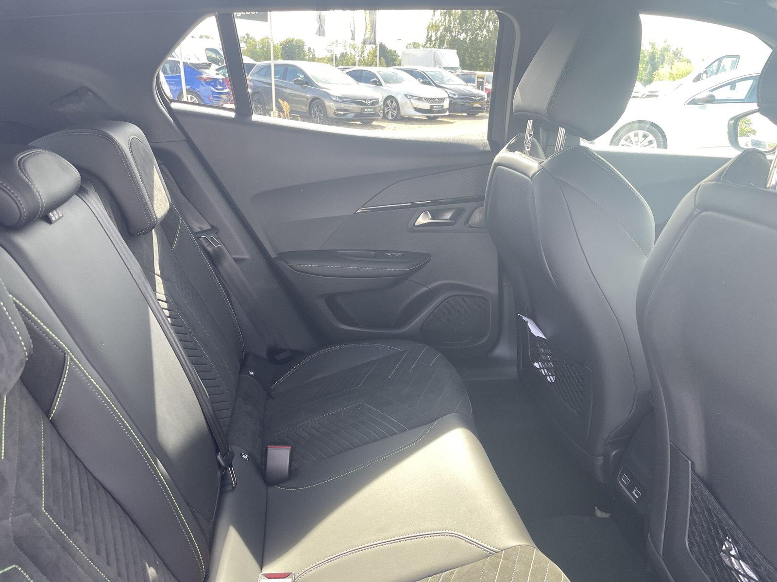 Bild 5 von PEUGEOT E-2008 GT NEUES MODELL LED/NAVI/KAMERA/SHZ