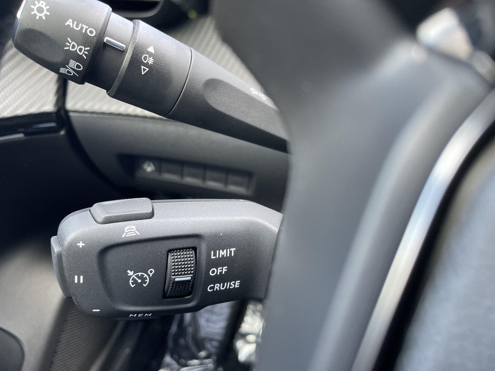 Bild 15 von PEUGEOT E-2008 GT NEUES MODELL LED/NAVI/KAMERA/SHZ